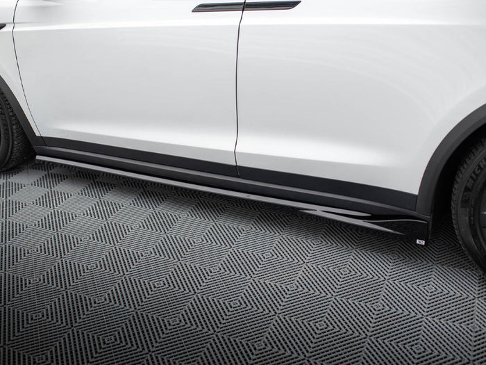 Tesla Model X Mk1 Facelift Side Skirts Diffusers - Maxton Design