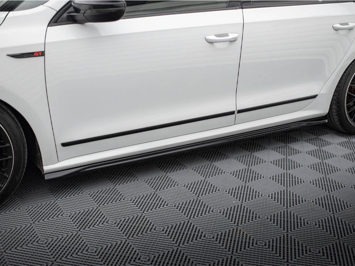 Volkswagen Passat GT B8 Facelift USA Side Skirts Diffusers - Maxton Design