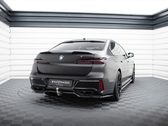 BMW M760e G70 Central Rear Splitter (Vertical Bars) - Maxton Design