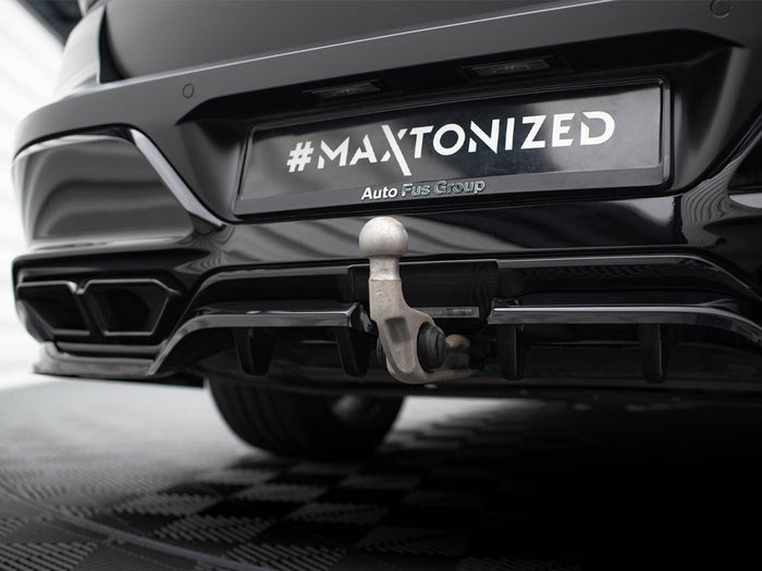 BMW M760e G70 Central Rear Splitter (Vertical Bars) - Maxton Design