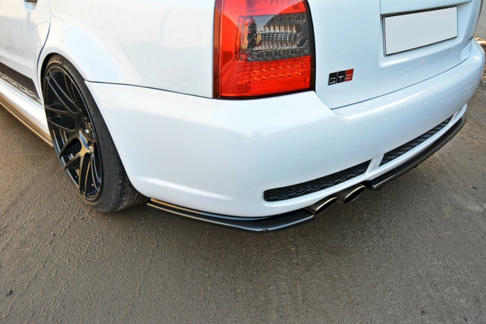 Maxton Design - REAR SPLITTER AUDI RS4 B5 (WITH A VERTICAL BAR)