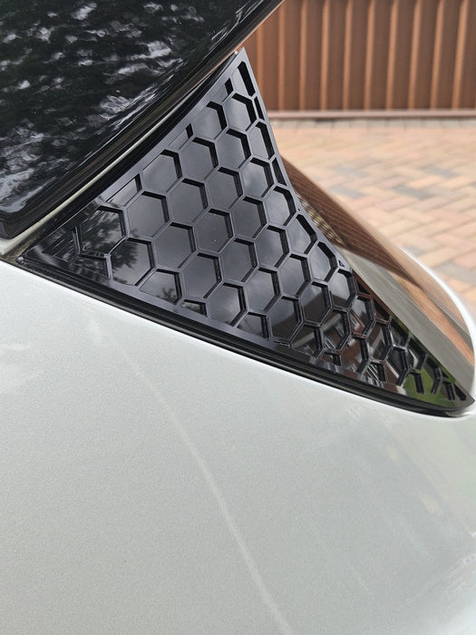 Ford Puma MK2 (ST & ST Line) Rear Window Side Cover (Hex Design)