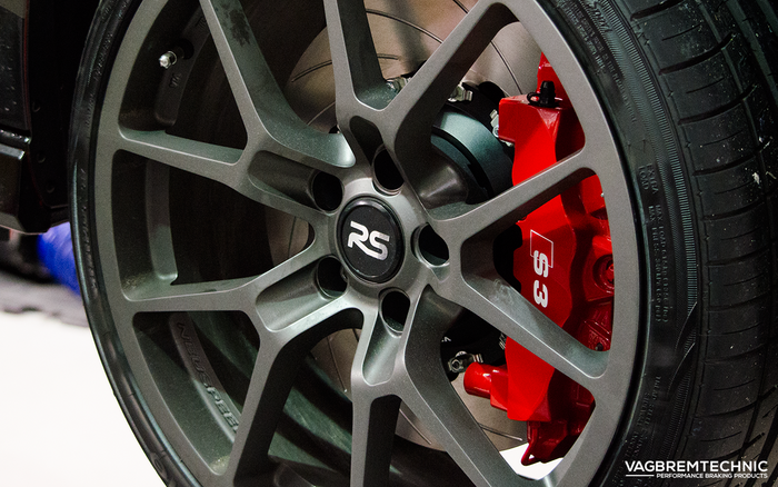 Vagbremtechnic Front Brake Kit - 8 Piston Brembo Caliper - 362x32mm 2 Piece Discs - Audi RS3 8P