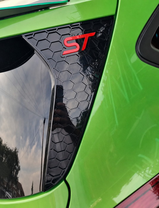 Ford Focus MK4 & MK4.5 (All Models) Rear Window Side Cover (Hex Design) - Estate Only
