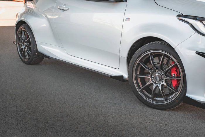 Maxton Design - STREET PRO SIDE SKIRTS DIFFUSERS + FLAPS TOYOTA GR YARIS MK4