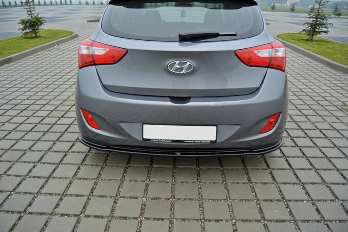 Maxton Design - CENTRAL REAR SPLITTER HYUNDAI I30 MK2 (2011-2017)