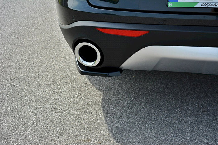 Maxton Design - REAR SIDE SPLITTERS ALFA ROMEO STELVIO (2016-2020)