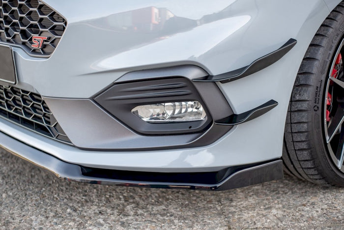 Maxton Design - FRONT SPLITTER V.5 FORD FIESTA MK8/8.5 ST / ST-LINE