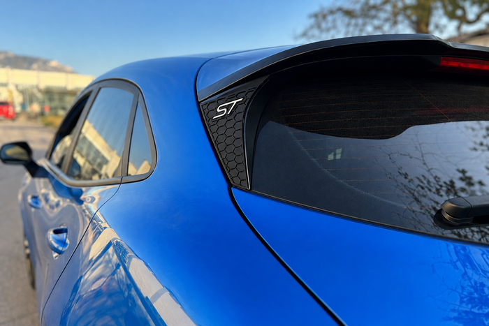 Ford Puma MK2 (ST & ST Line) Rear Window Side Cover (Hex Design)
