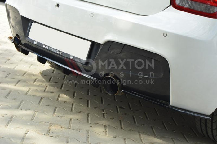 ** CLEARANCE ** Maxton Design - Central Rear Splitter (Vertical Bars) BMW 1 F20 / F21 (NO RETURN)