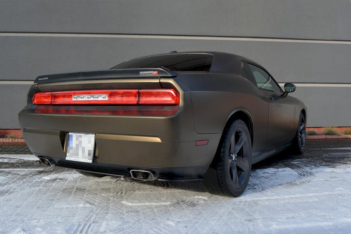 Maxton Design - CENTRAL REAR SPLITTER DODGE CHALLENGER MK3 PHASE-1 SRT8 COUPE (WITHOUT VERTICAL BARS) (2008-14)