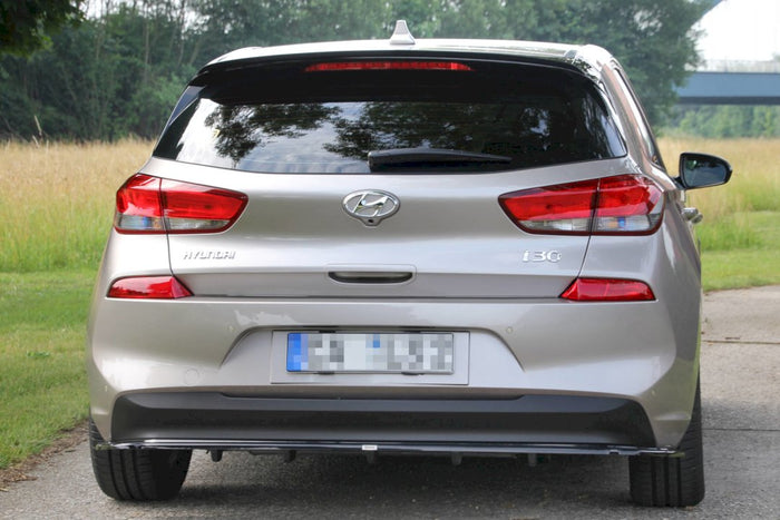 Maxton Design - CENTRAL REAR SPLITTER (VERTICAL BARS) HYUNDAI I30 MK3 HATCHBACK (2017-2020)