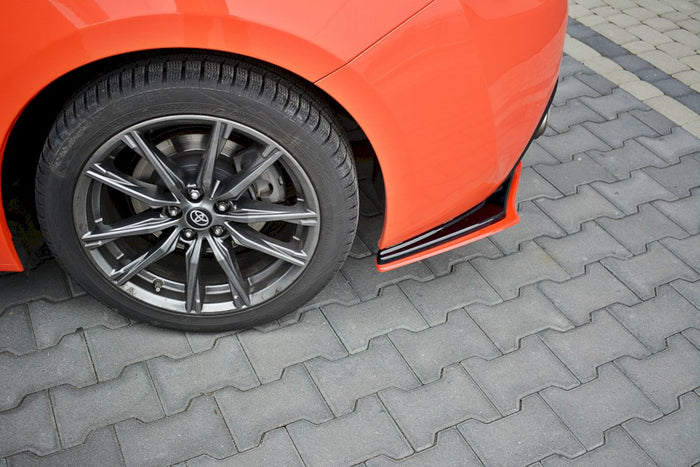 Maxton Design - REAR SIDE SPLITTERS (BLACK & RED) V.2 TOYOTA GT86 FACELIFT (2017-UP)