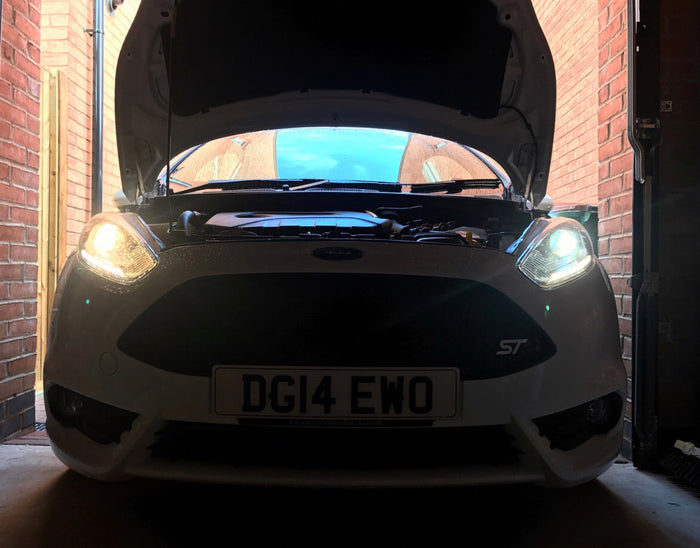 IllumiNite H7 Ice White Dipped Beam Bulb Upgrade – 6500K Crisp White (477 | PX26d)