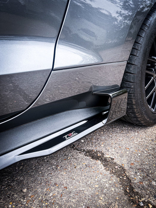 Triple R Composites - Ford Mustang 5.0L GT Facelift - Side Skirt Splitters