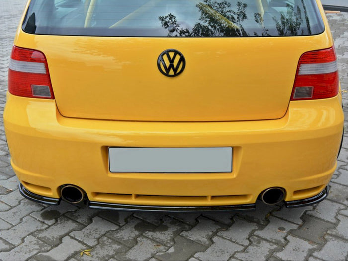 VW Golf IV R32 Central Rear Splitter - Maxton Design