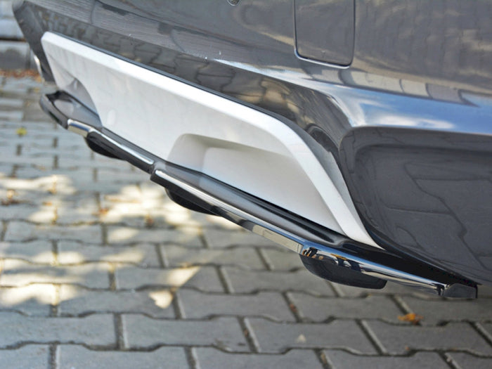 BMW X4 M-pack (With A Vertical BAR) Central Rear Splitter - Maxton Design
