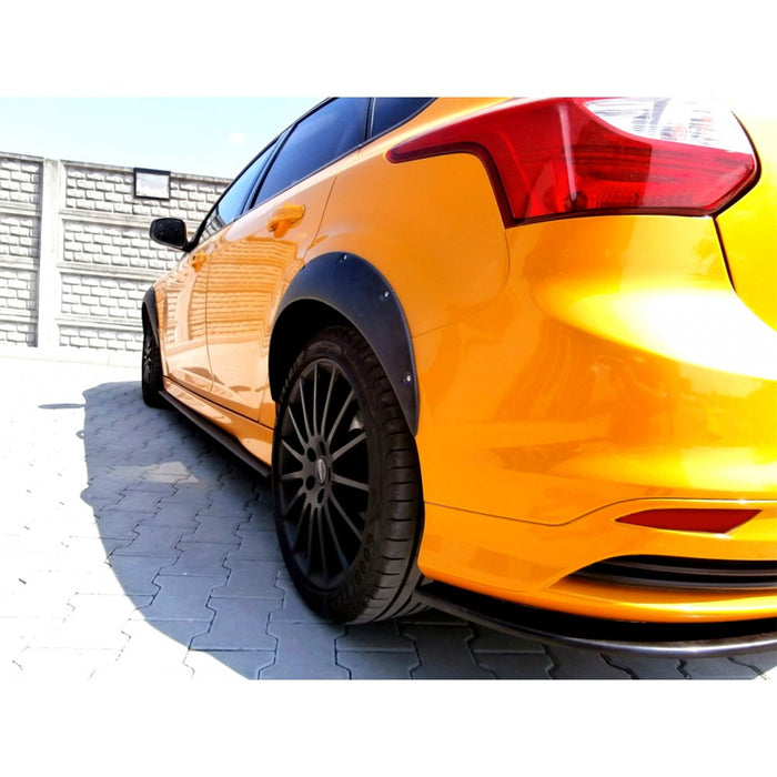 Maxton Design Fenders Extension - Ford Focus ST Mk3