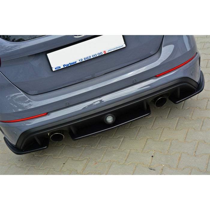 Maxton Design Central Rear Splitters on the Focus RS mk3